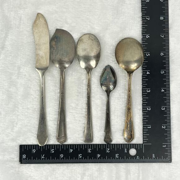 5pc Vintage Silverplate Utensil Lot 4"-8" Mixed Brands WM Rogers Holmes Edwards - Picture 3 of 9